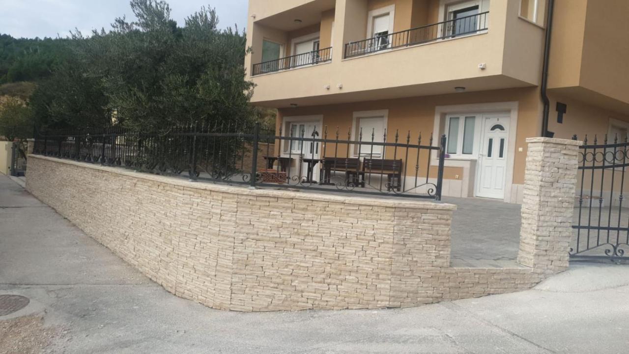 Ferdo 1 Hotel Makarska Eksteriør billede