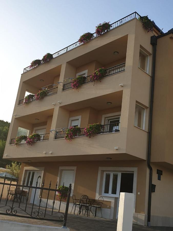Ferdo 1 Hotel Makarska Eksteriør billede